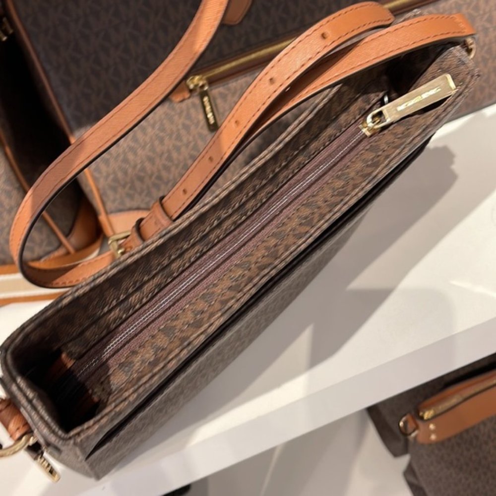 Michael Kors Jet Set Travel Large Messenger Crossbody Bag Brown - Picture 10 of 16